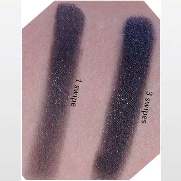 New Revlon Grey Eyeshadow Make Up - Picture 7 of 8